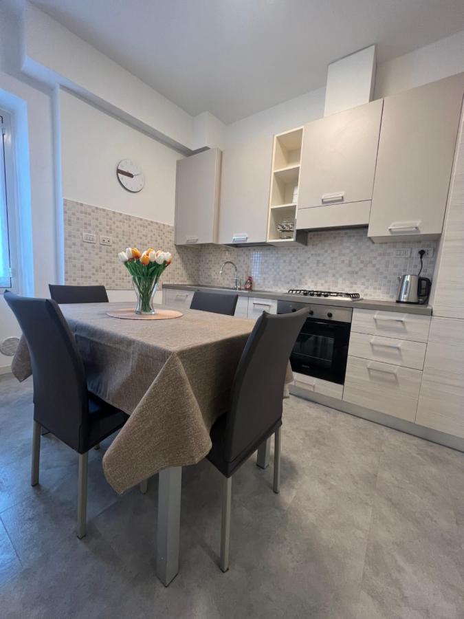 Casa Anna Apartment Бардолино Екстериор снимка
