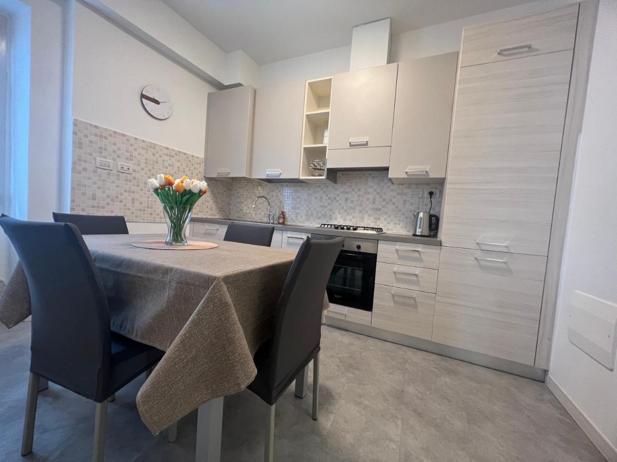 Casa Anna Apartment Бардолино Екстериор снимка